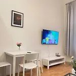 Cozy 2-Room Central Apartment